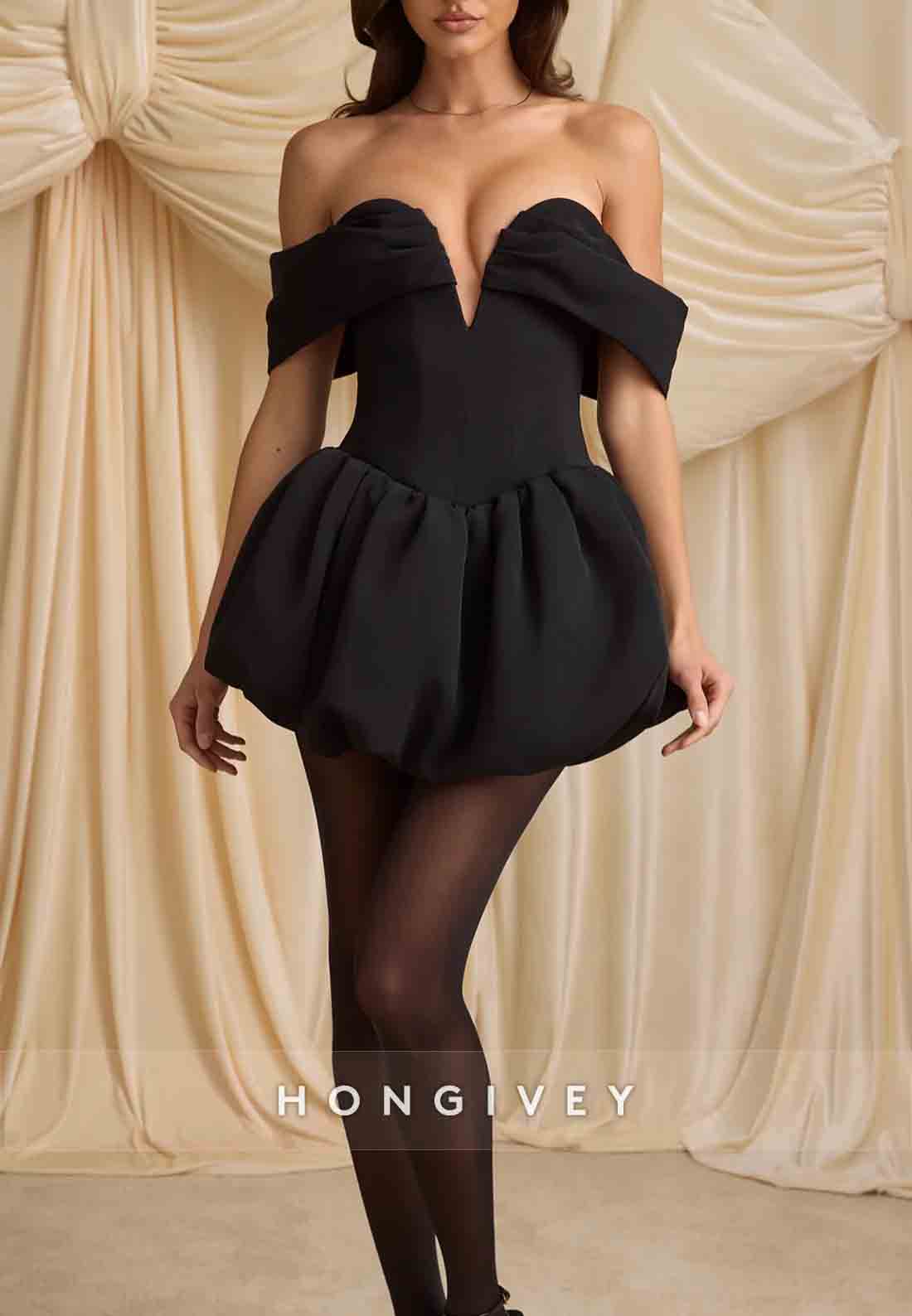 Low V-Neck Little Black Dresses Off the Shoulder A-Line Low Back Mini Homecoming Dresses