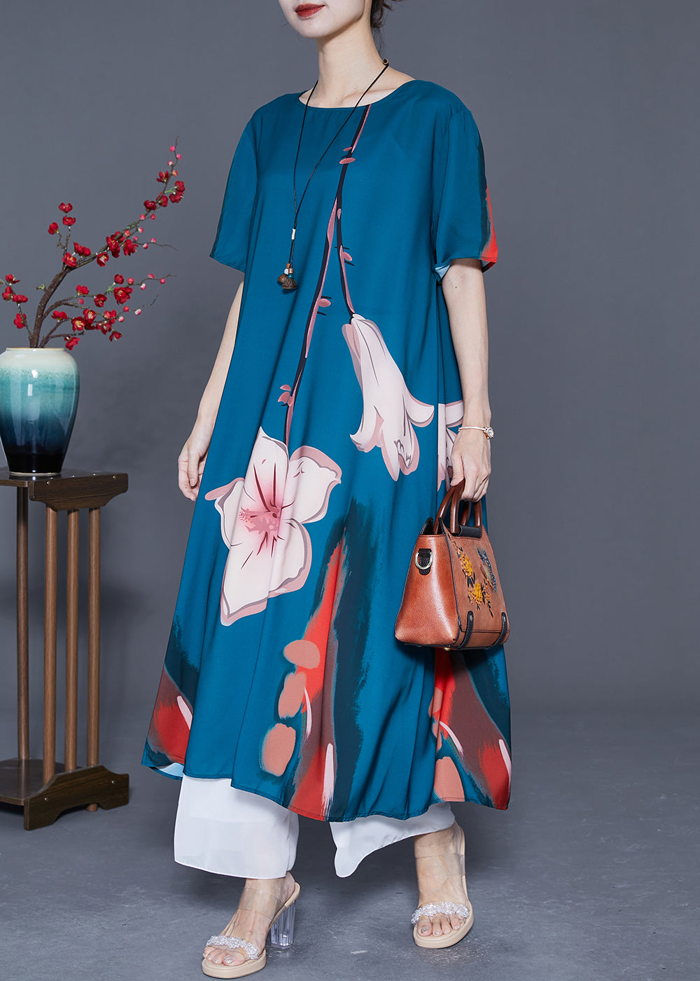 Large Floral Placement Print Short Sleeve Round Neck Maxi Dress - View 2
