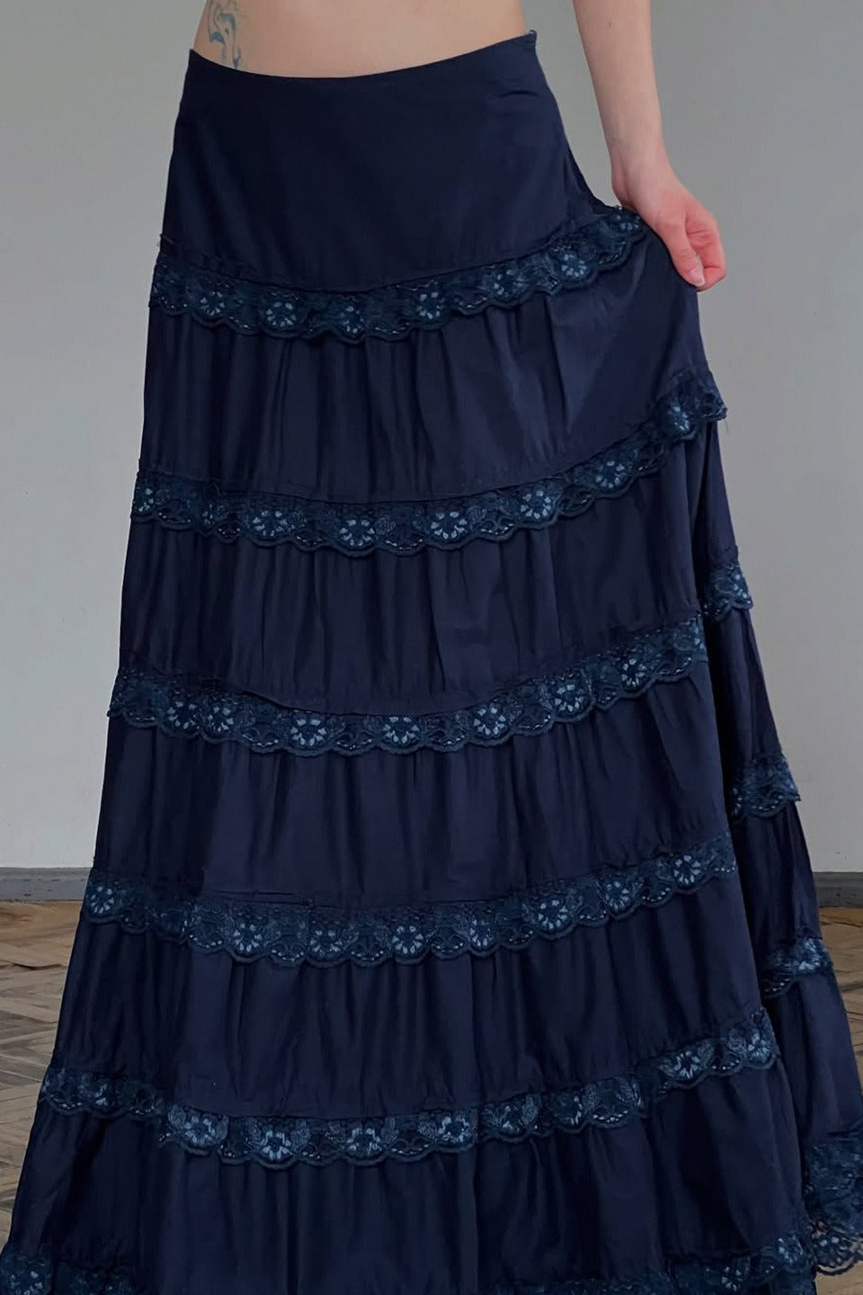 Vintage Lace Trimmed Tiered Midi Skirt