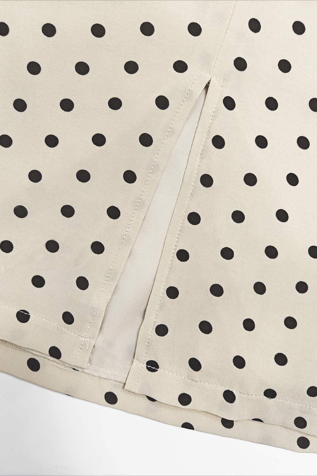 Polka Dot Slim Fit Skirt - Fashionpara