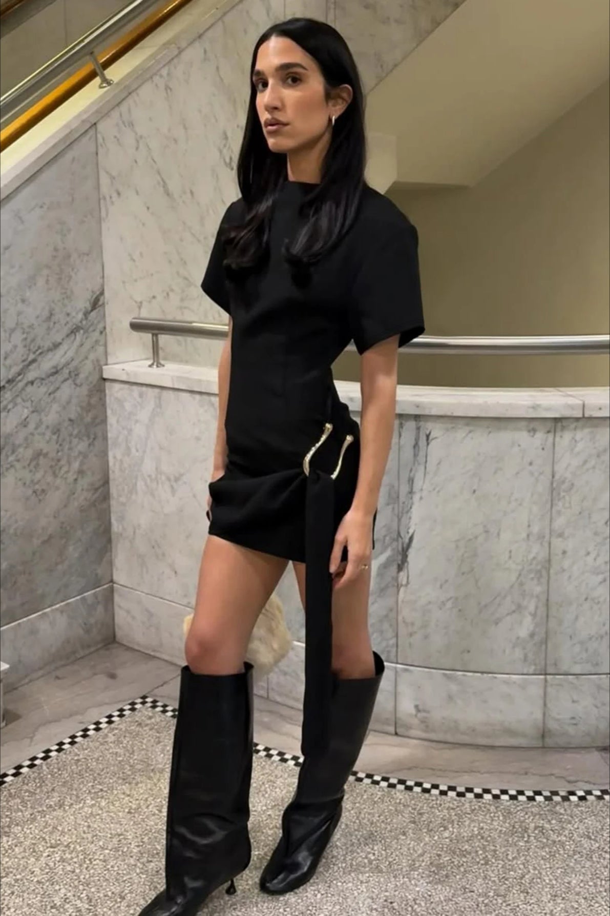 Lace V-Neck Sleeveless Bodycon Mini Dress in Black - View 3