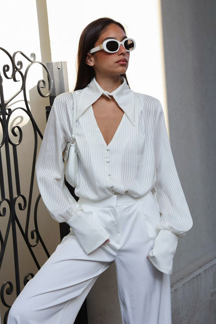 Versatile White Design Blouse