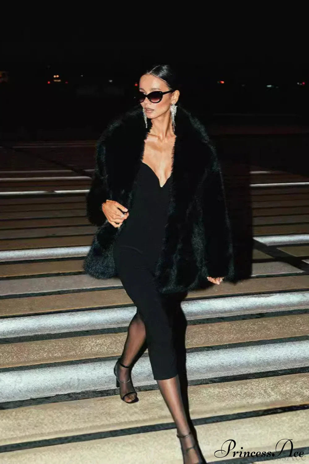 Eco Faux Fur Solid Chic Cropped Coat Black / S