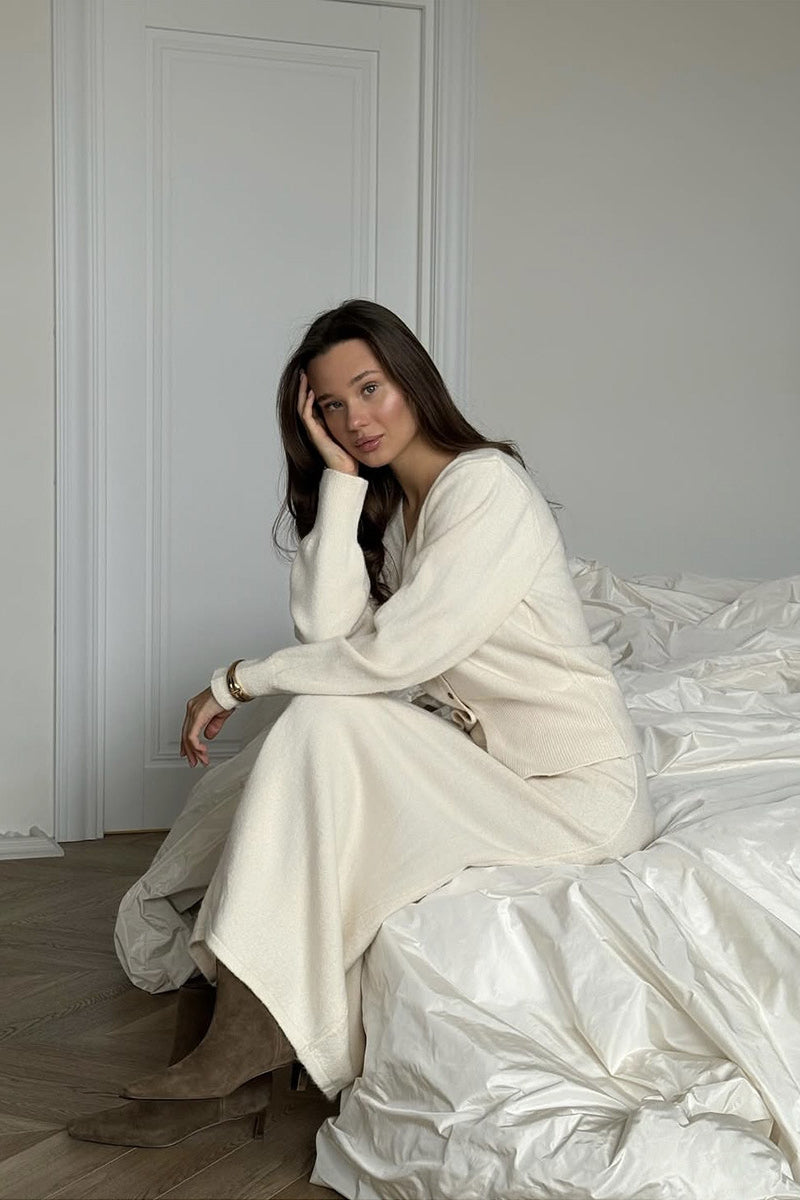 Loose Knit Cardigan Set with Button Detail for Cozy Style