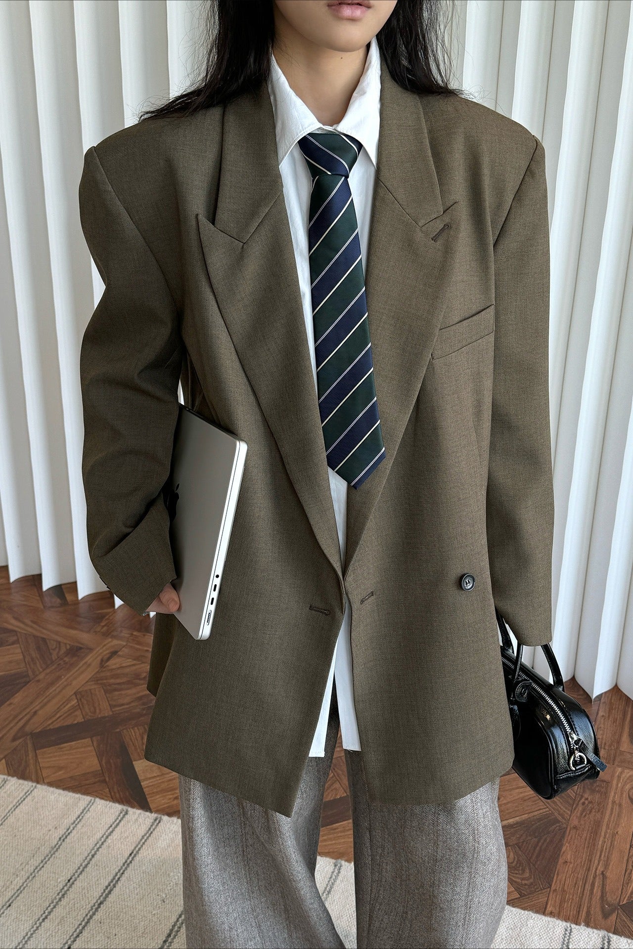 Structured Wide Shoulder Blazer