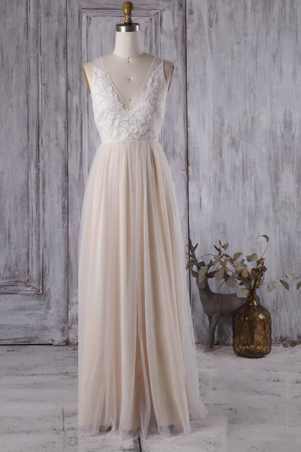 Elegant A-line Tulle Lace Wedding Dress V-neck Appliques Ruffles Bridal Gowns On Sale - Fashionpara