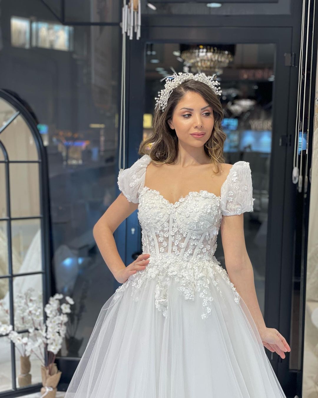 Elegant Floor-Length Sweetheart Short Sleeves A-Line Tulle Wedding Dress - Fashionpara
