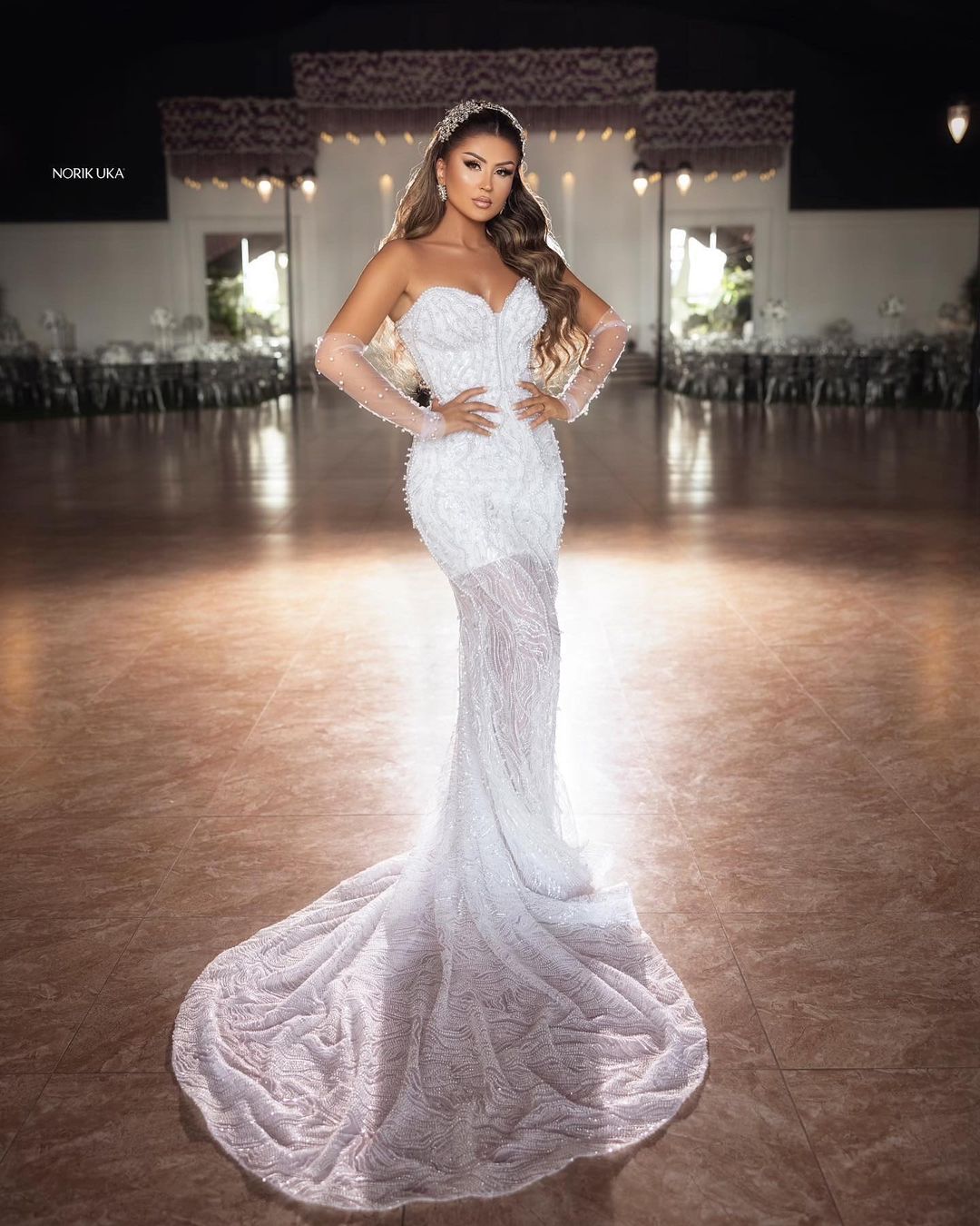Refined Floor-Length Sweetheart Sleeveless Mermaid Lace Wedding Dress with Beaded Accents - Fashionpara