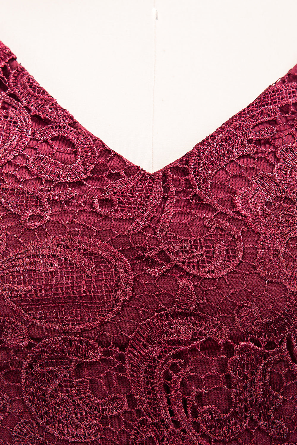 Elegant Lace Open-Back Long Burgundy Bridesmaid dresses - Fashionpara