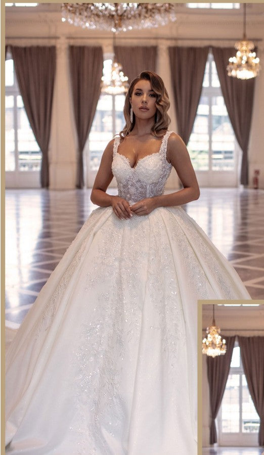 Elegant Long Princess A-Line Sleeveless Wedding Dress with Lace - Fashionpara