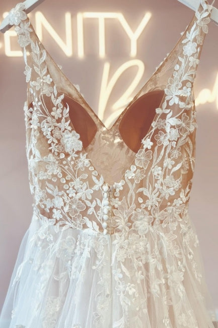 Elegant V-Neck Sleeveless A-Line Backless Lace Wedding Gown - Fashionpara