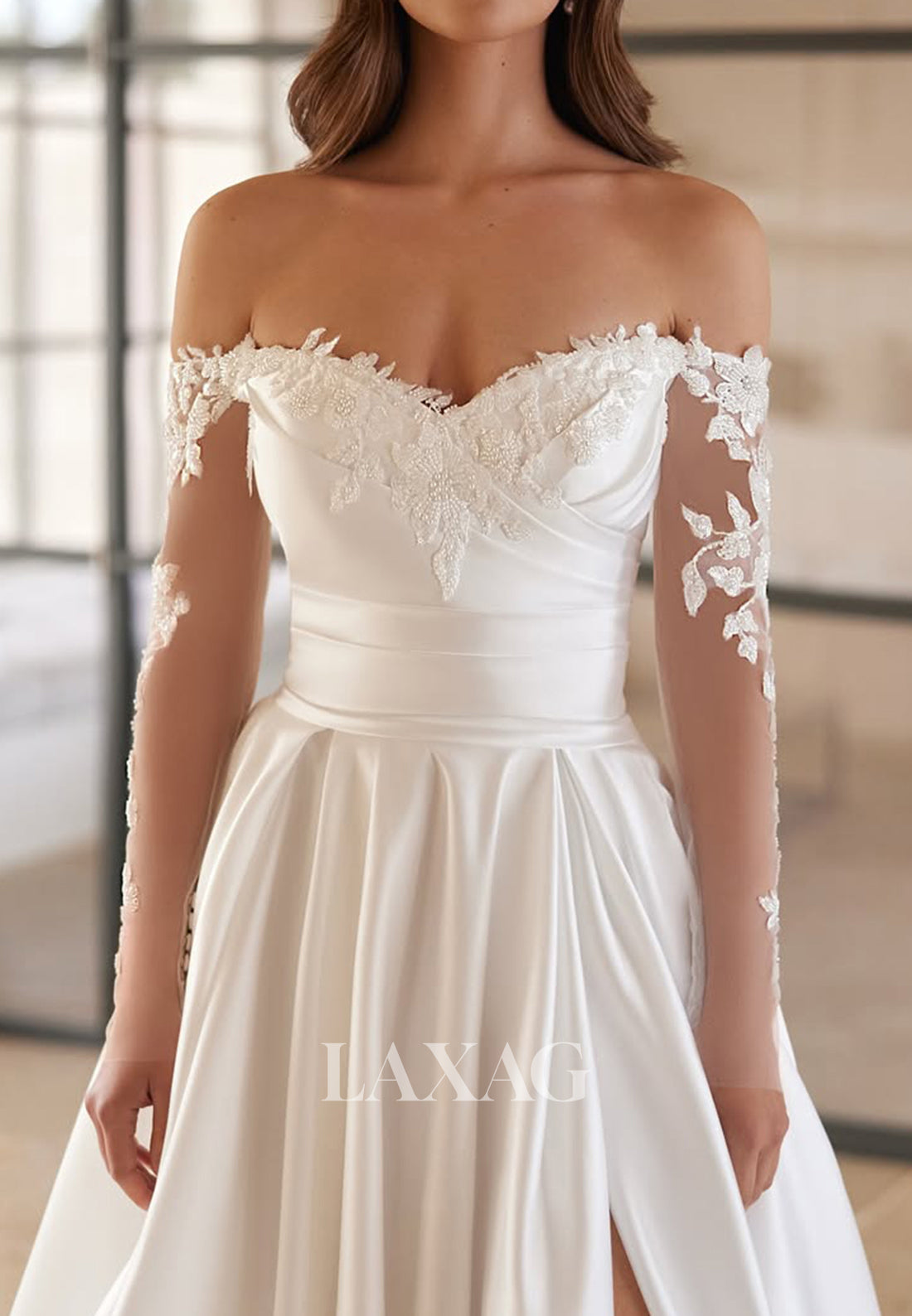 Sweetheart Applique Pleated Satin Bride Gowns Tulle-Long-Sleeves A-Line Wedding Dress