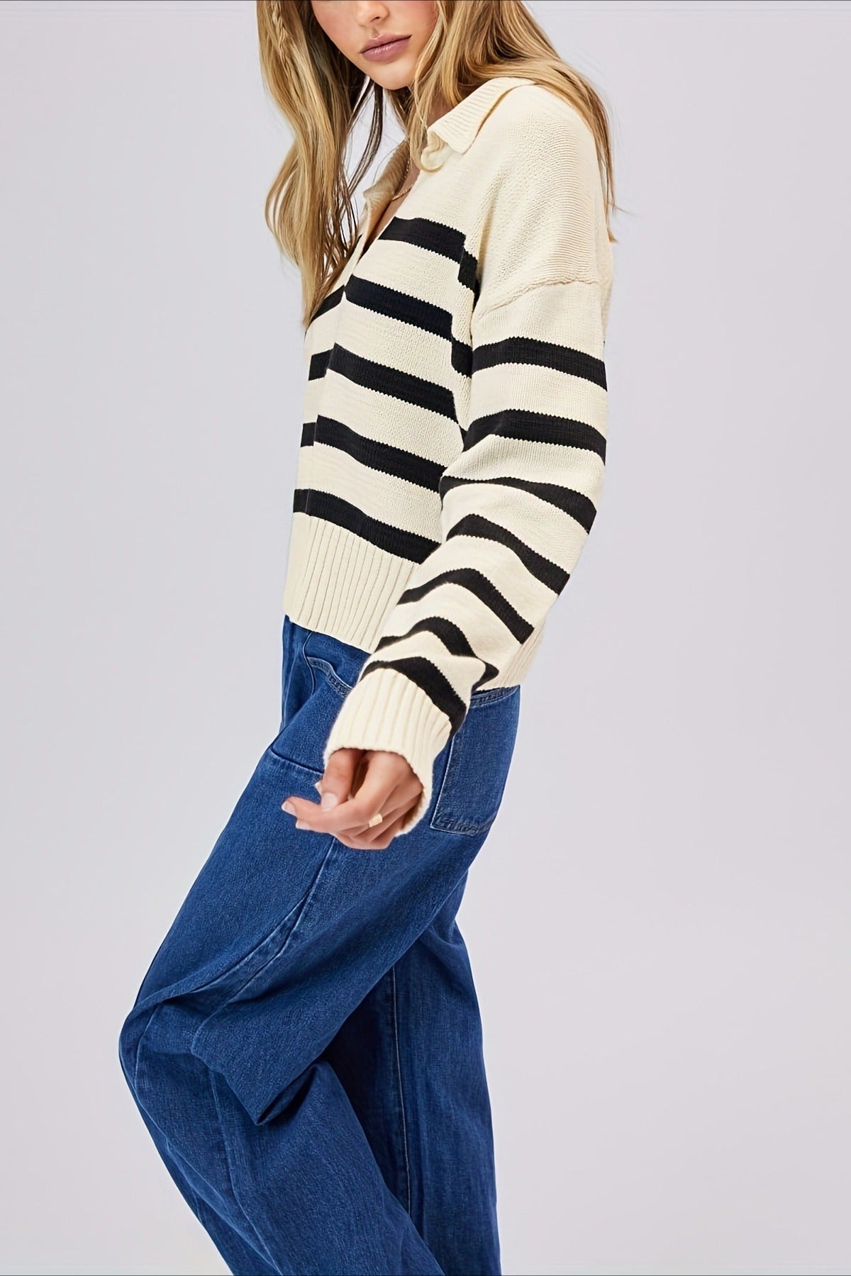 Striped Wool Collar V-Neck Sweater 29