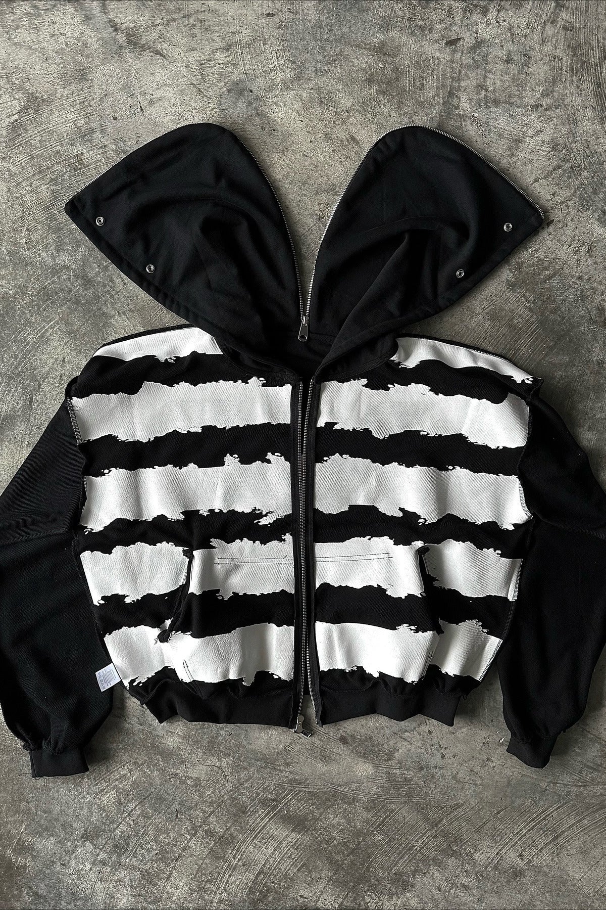 Monochrome Graphic Zip Hoodie 5