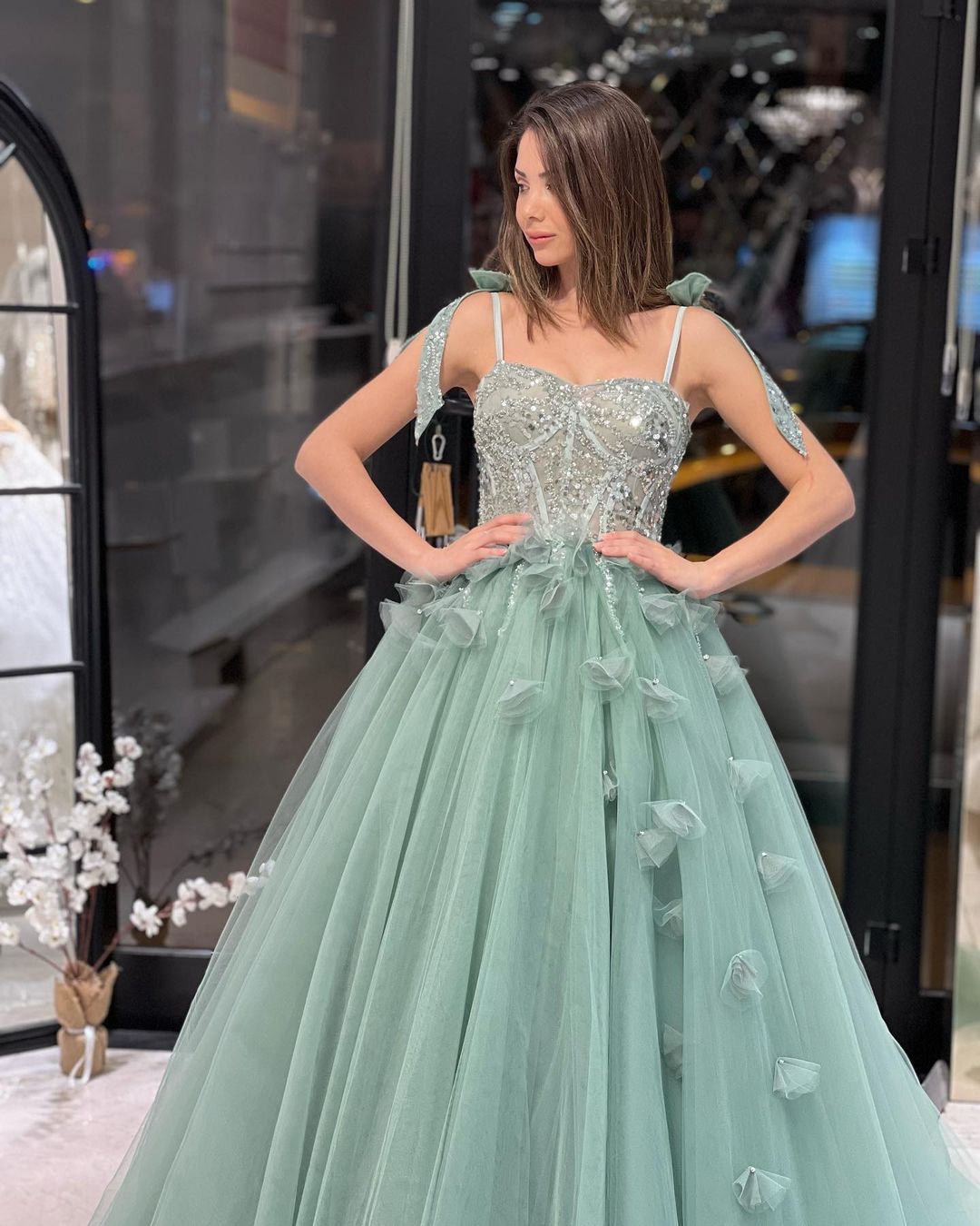 Fabulous Floor-Length Sweetheart Sleeveless A-Line Tulle Wedding Dress with Sequins - Fashionpara