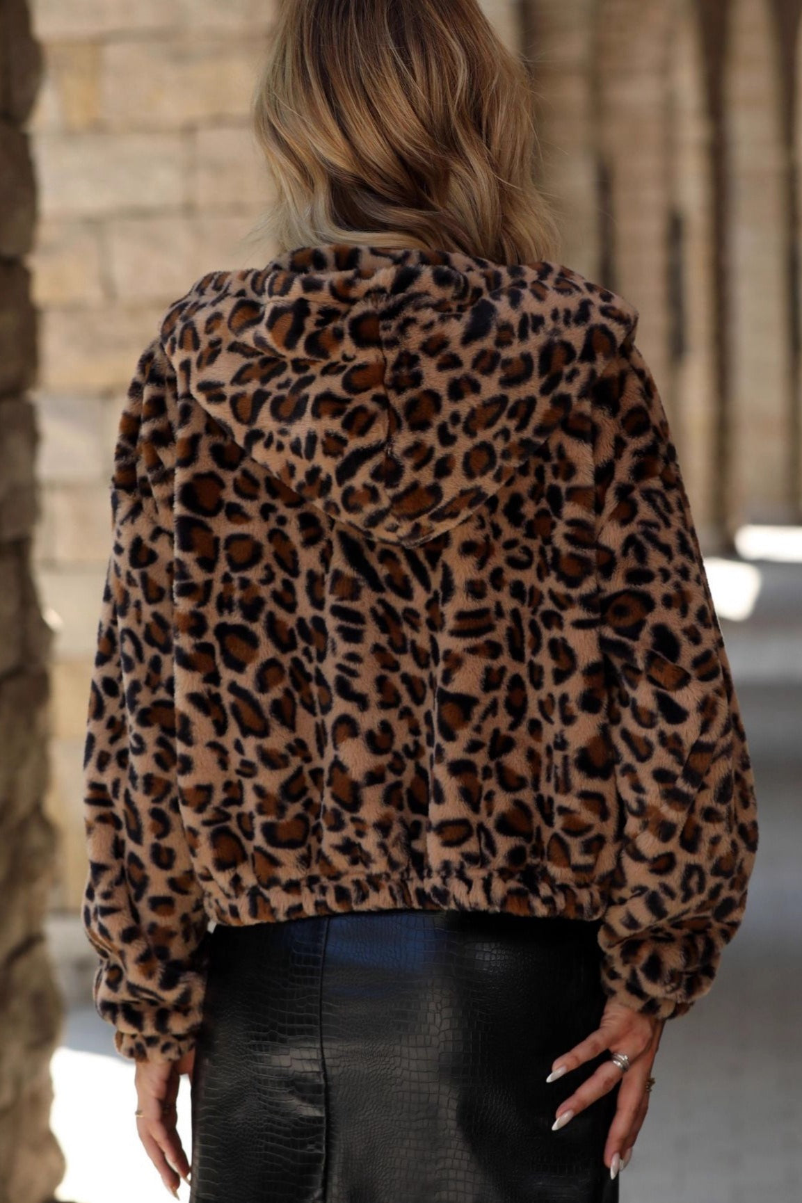 Elegant Loose Fit Leopard Print Fleece Coat for Comfort