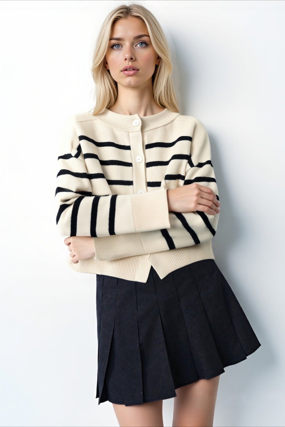 Crew Neck Striped Button Pocket Knit Cardigan 2
