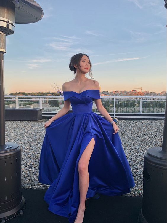 Off the shoulder royal blue prom dress - Fashionpara