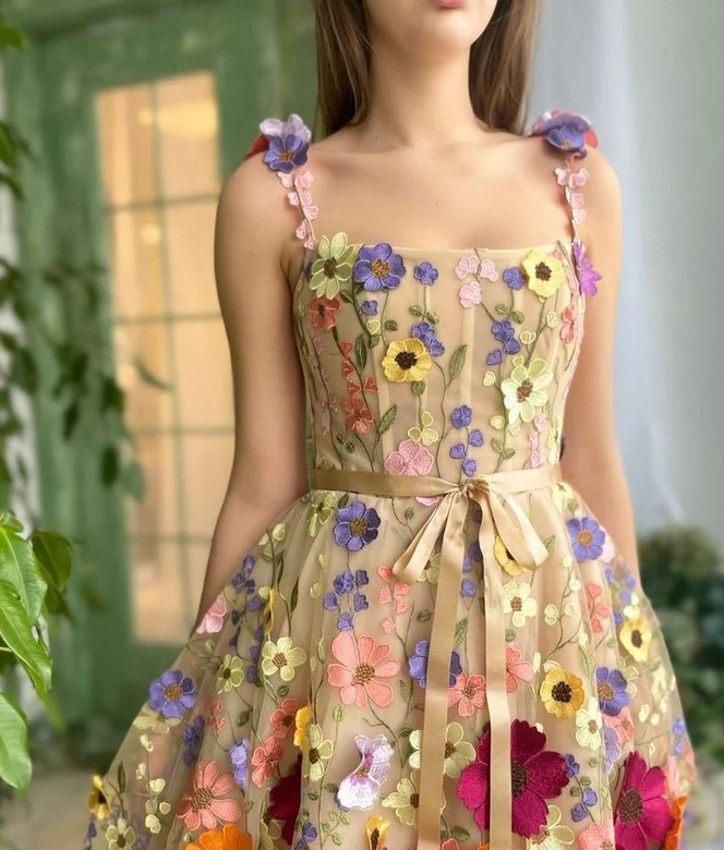 Short wedding dress with beautiful 3d flowers. Unique strapless short Homecoming Dress - Fashionpara