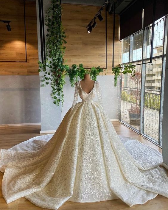 Glamorous Wedding Dress Ivory Bridal Gowns - Fashionpara