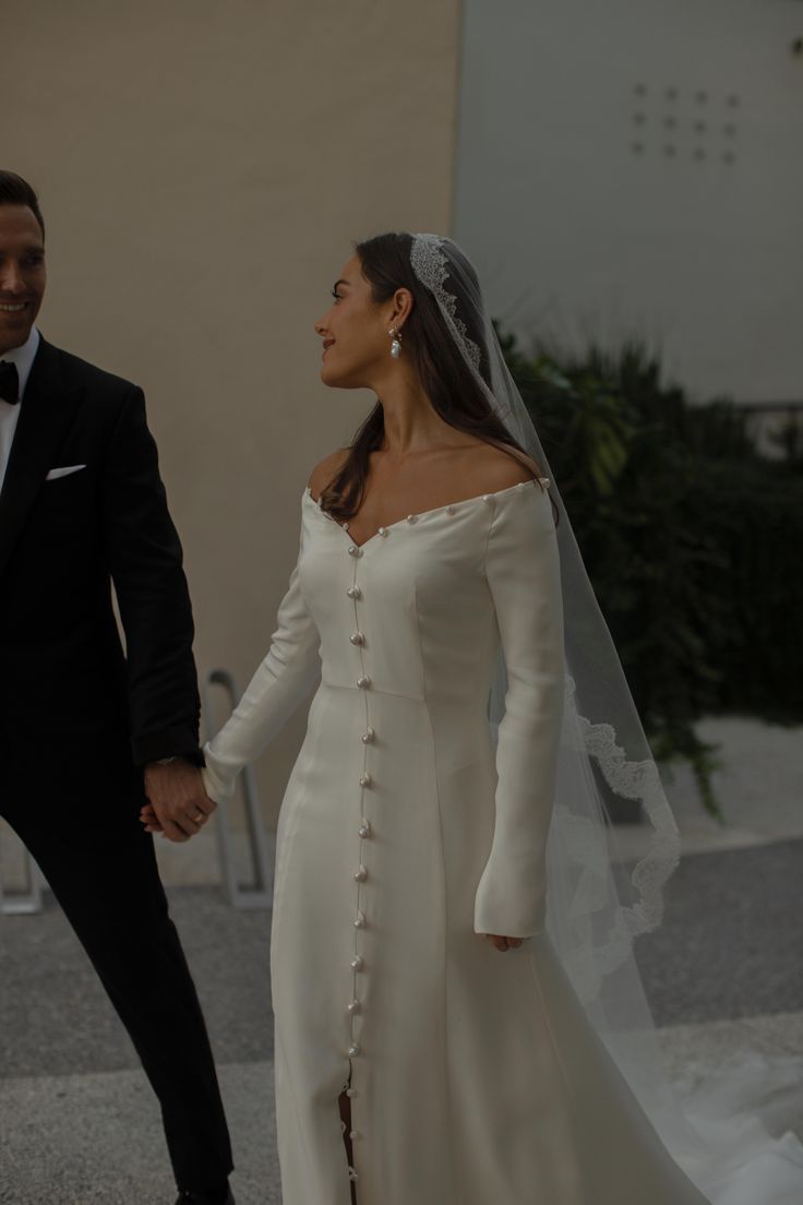 Elegant Off White Unique Wedding Dress Long Bridal Gown