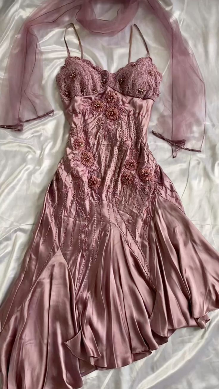 Sexy Satin Vintage Prom Dress Beaded Formal Evening Dress - Fashionpara