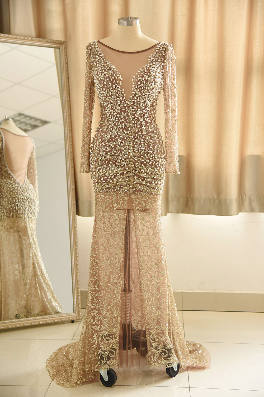 Glamorous Jewel Lace Front Slit Prom Dresses Long Sleeves Appliques Formal Dresses with Pearls - Fashionpara