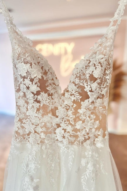 Glamorous Sweetheart V-Neck Sleeveless A-Line Wedding Dress with Lace Detailing - Fashionpara