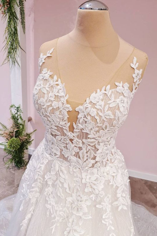 Gorgeous Sleeveless Tulle Wedding Dress With Lace Appliques - Fashionpara