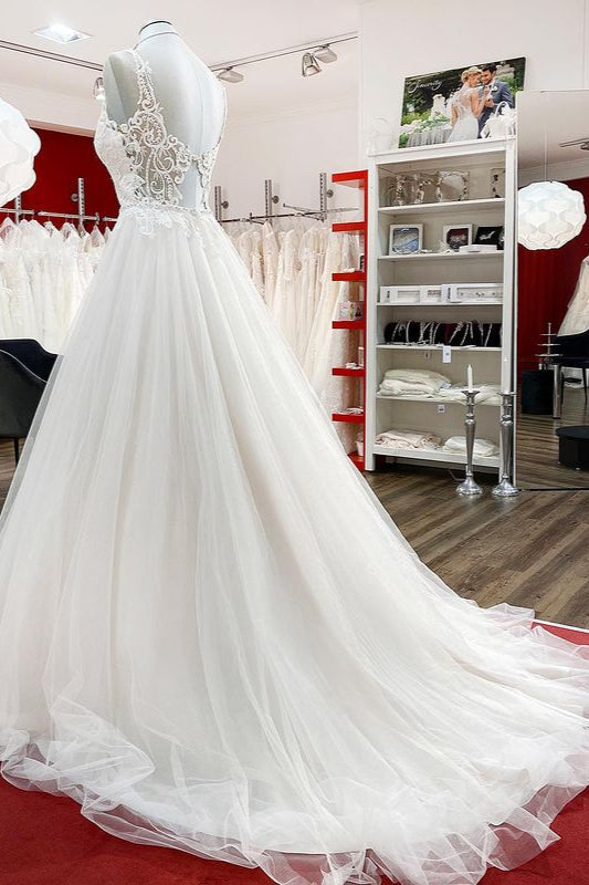 Graceful Ivory Tulle Ruffles A-Line Wedding Dresses - Fashionpara