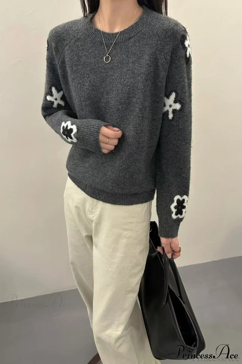 Gray Floral Pattern Slim-Fit Loose Pullover Sweater 2