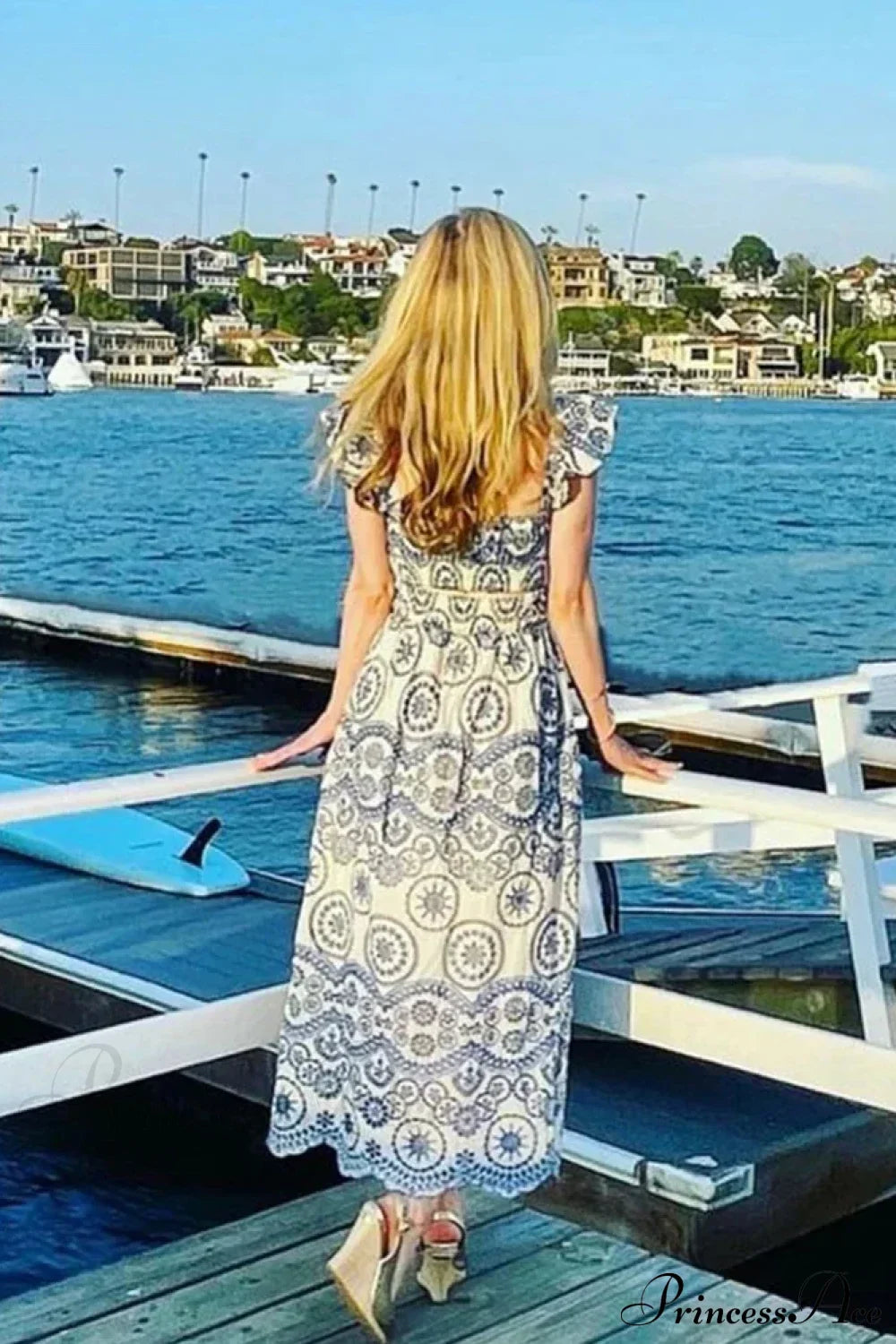 Hollow Out Floral Embroidery Flying Sleeve Dress