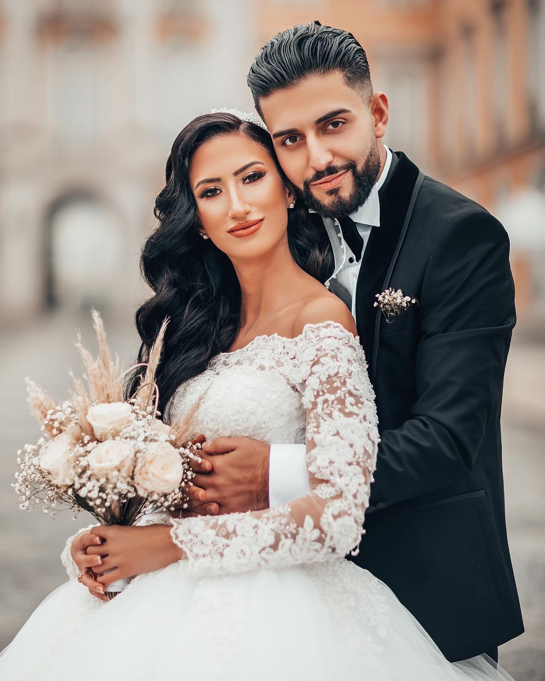 Long Sleeves Ball Gown Wedding Dress Off-the-Shoulder With Appliques - Fashionpara