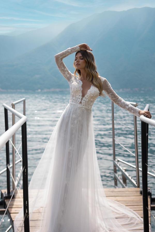 Long Sleeves Lace Wedding Dress Tulle With V-Neck - Fashionpara