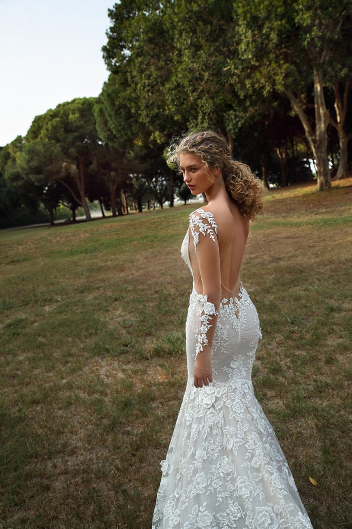 Long Sleeves Mermaid Wedding Dress Lace Applqiues Bridal Wear - Fashionpara