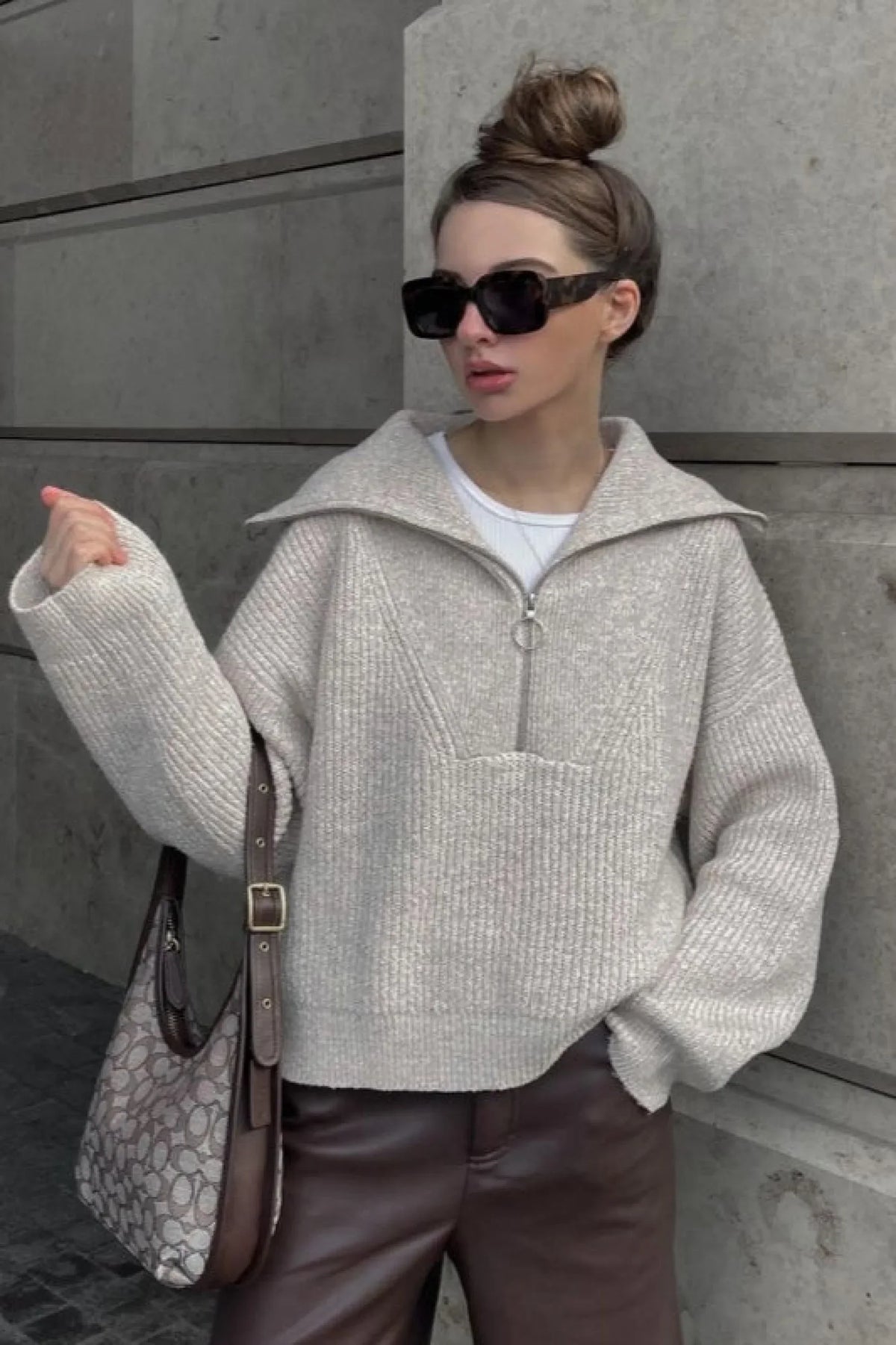 Loose Fit V-Neck Knit Sweater Grey / S