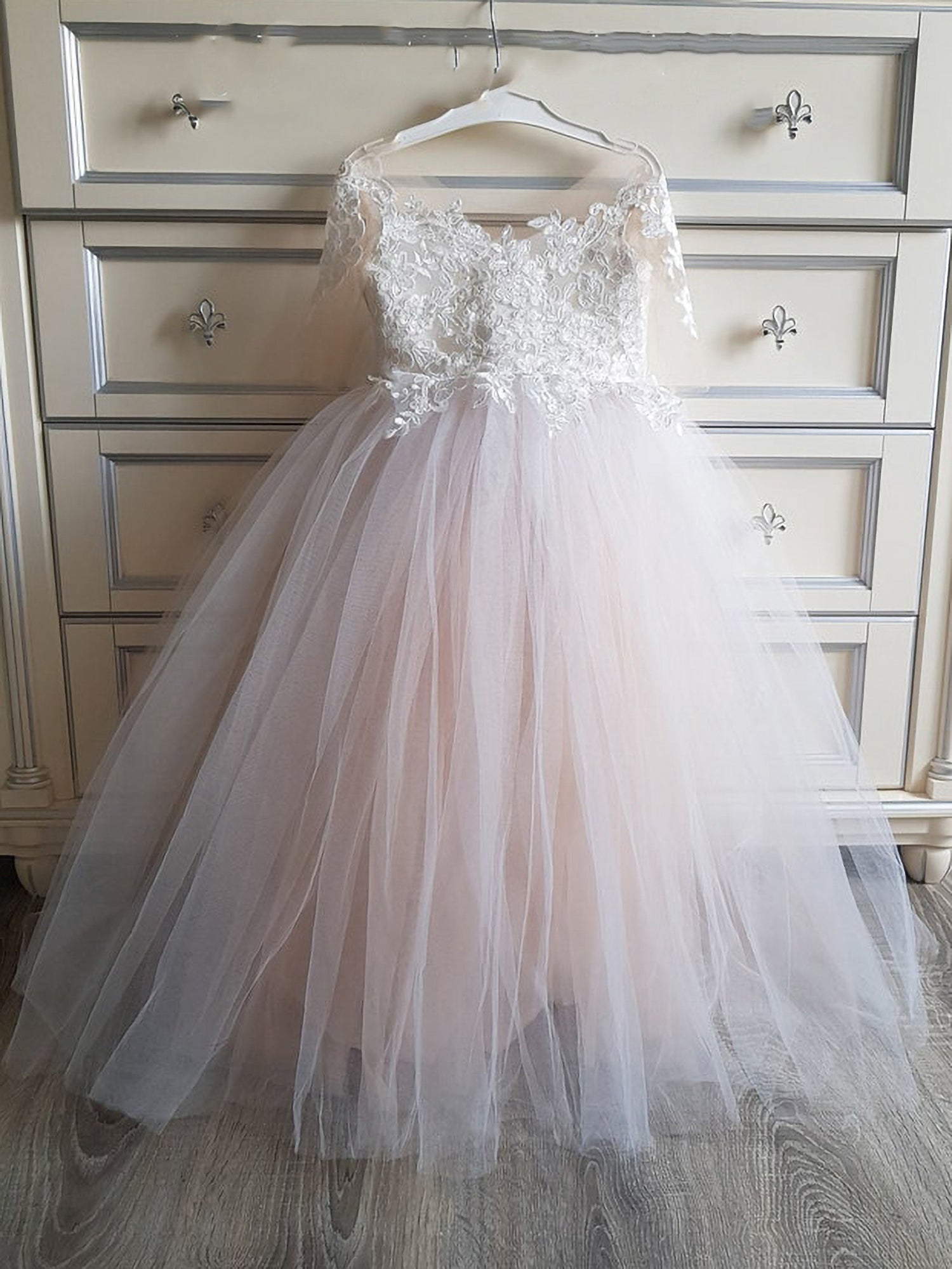Lovely Tulle Lace Flower Girl Dress Wedding Party with Appliques - Fashionpara