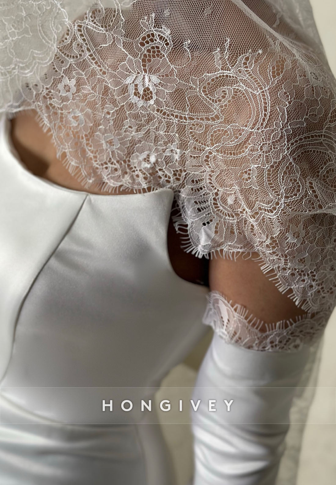 Lace Strapless Pleated Trumpet Wedding Dresses Court Train Evening Gown