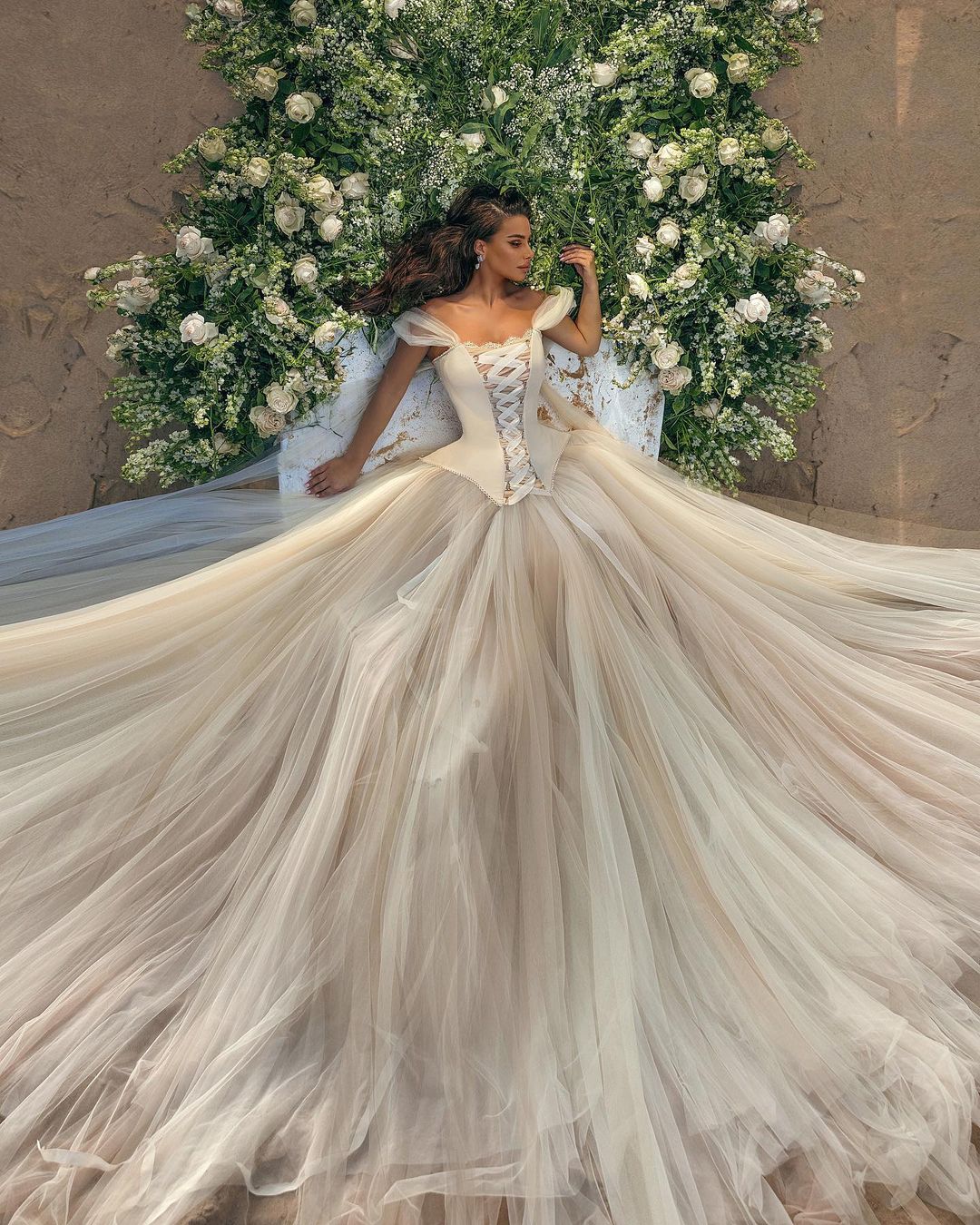 Modern Long Off-the-Shoulder A-Line Tulle Corset Wedding Dress - Fashionpara