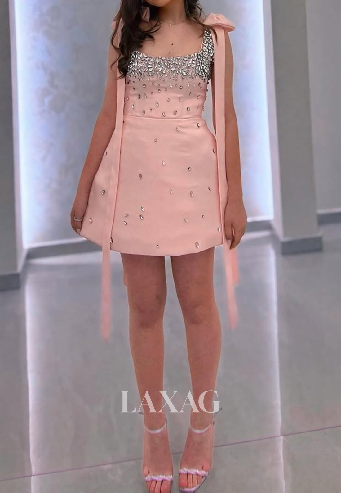 Square-Neck Bows-Straps Sleeveless Rhinestone Satin A-Line Party Homecoming Dress