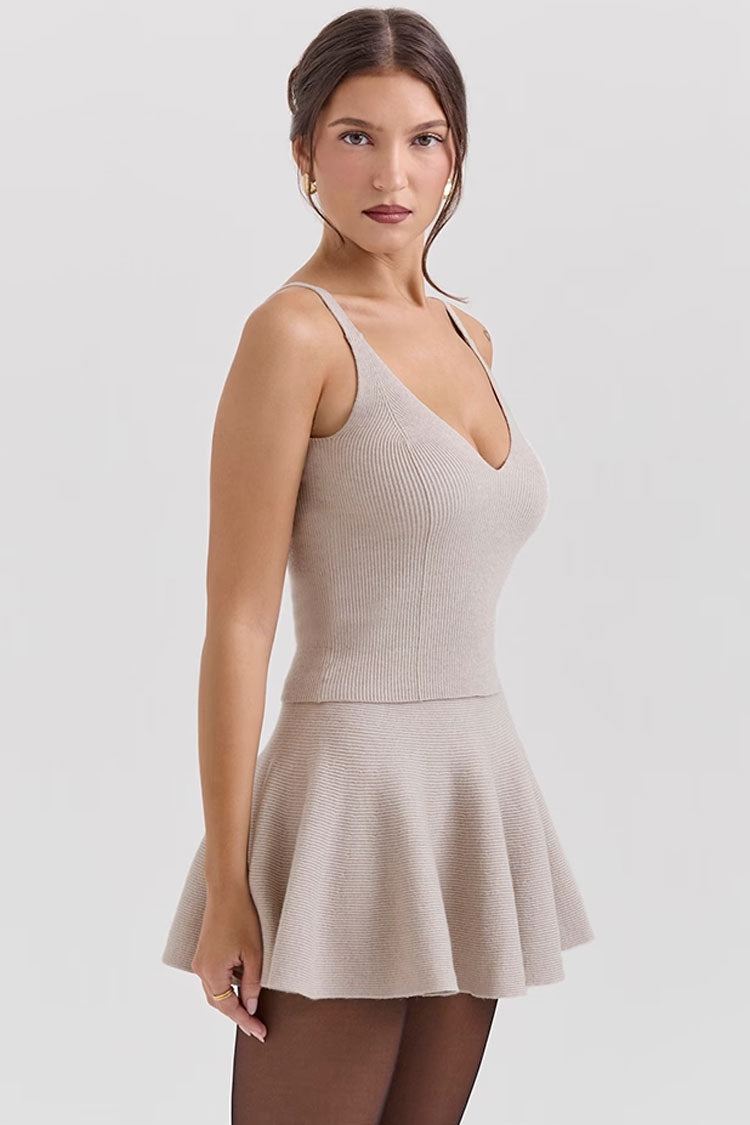 Monochromatic Deep V Neck Suspender Strap Cropped Ribbed Knit Tank Top