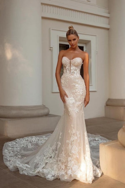 Luxurious Sweetheart Sleeveless Mermaid Lace Bridal Gown - Fashionpara