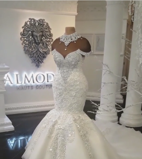Off-the-Shoulder Mermaid Wedding Dress With Appliques Beads - Fashionpara