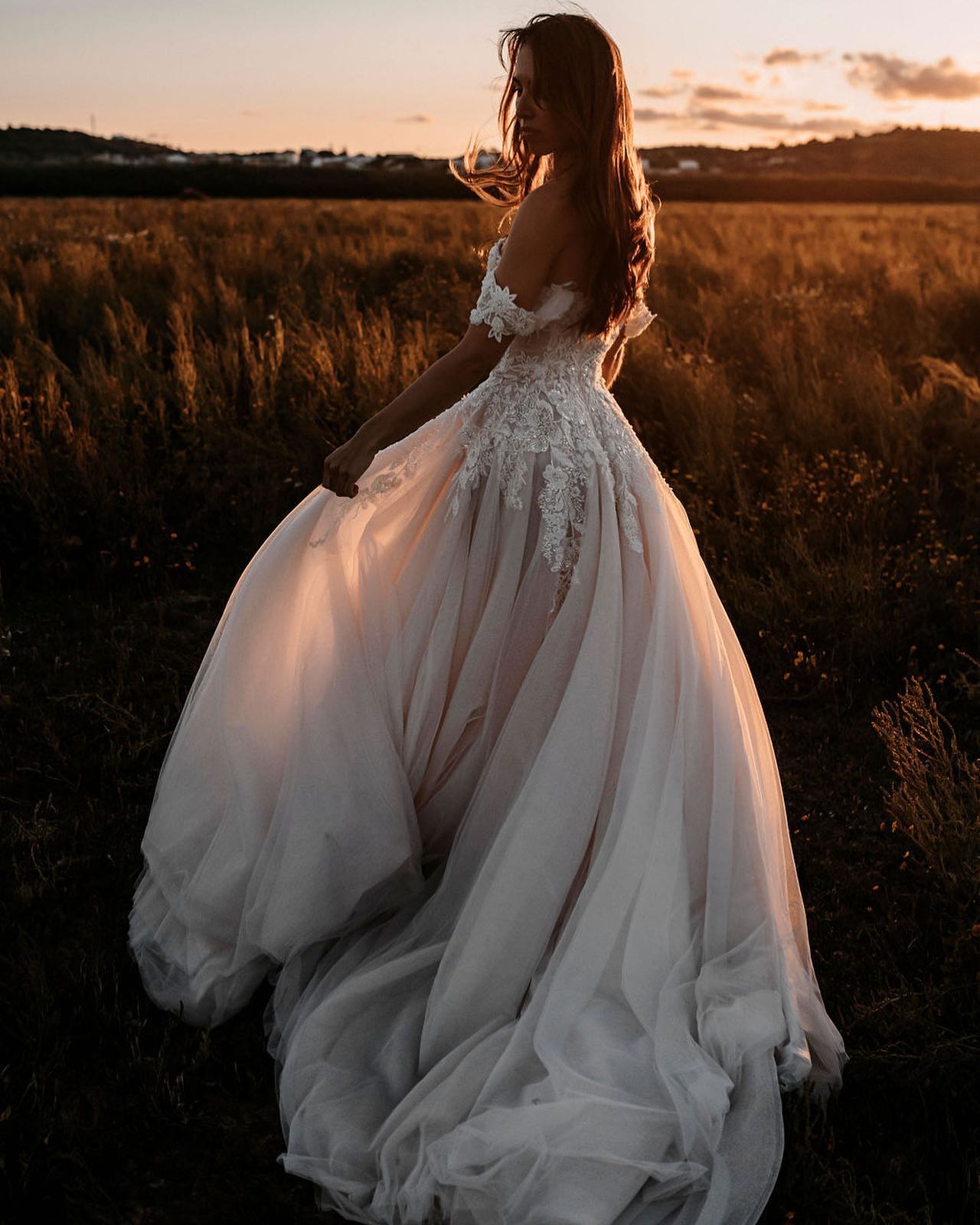Off-the-Shoulder Tulle Wedding Dress Lace Appliques Long - Fashionpara