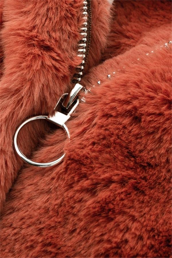 Luxurious Red Plush Faux Fur Zipper Jacket for Cozy Elegance
