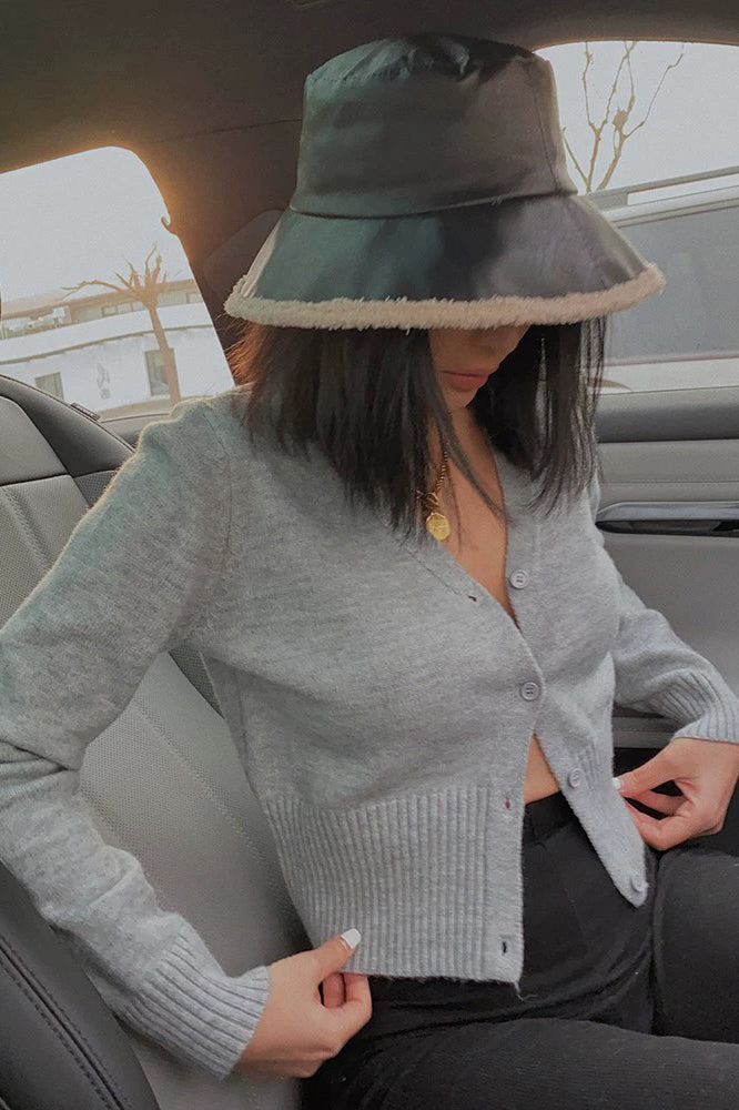 Stylish Orro Shop Short Solid Knit Cardigan for Versatile Wear