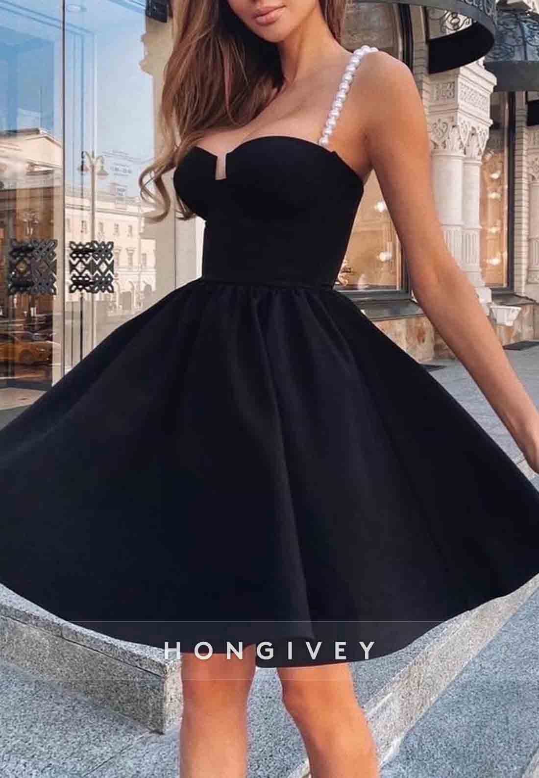 Elegant Sleeveless Pearls Empire Pleated Short Princess Homecoming Dresses
