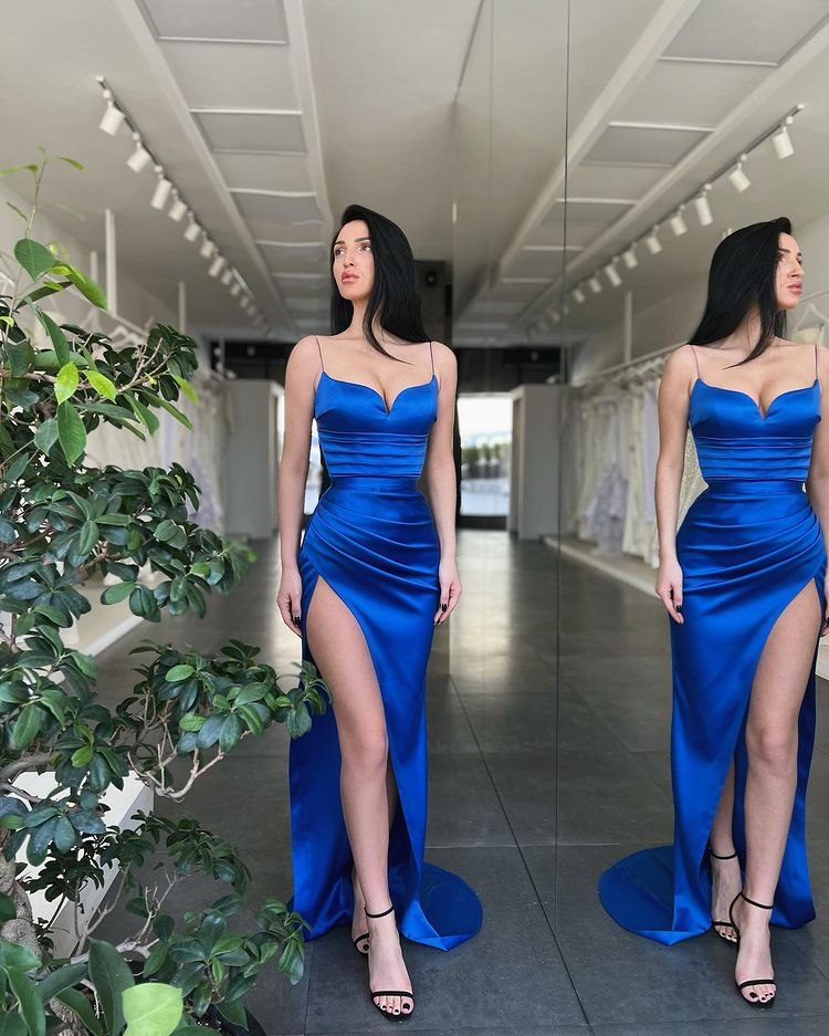 Sexy Royal Blue Spaghetti-Straps Mermaid Prom Dresses With Split