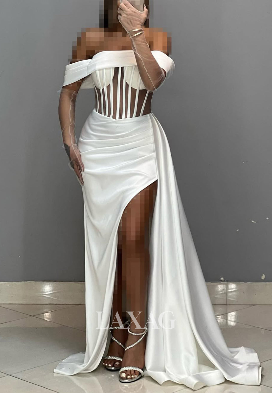 Tube Top Off-Shoulder Sleeveless Mermaid Prom Dress Pleated Satin Party Gowns with Tulle Gloves