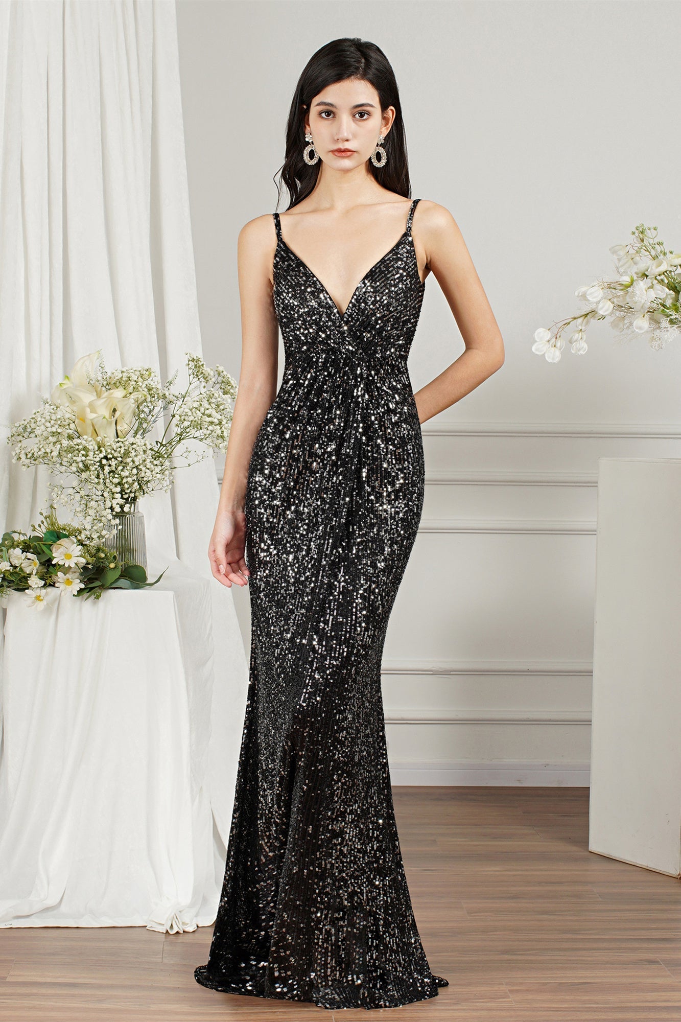 Shiny Sequins Spaghetti Straps V-neck Floor-length Mermaid Bridesmaid/Prom Dress